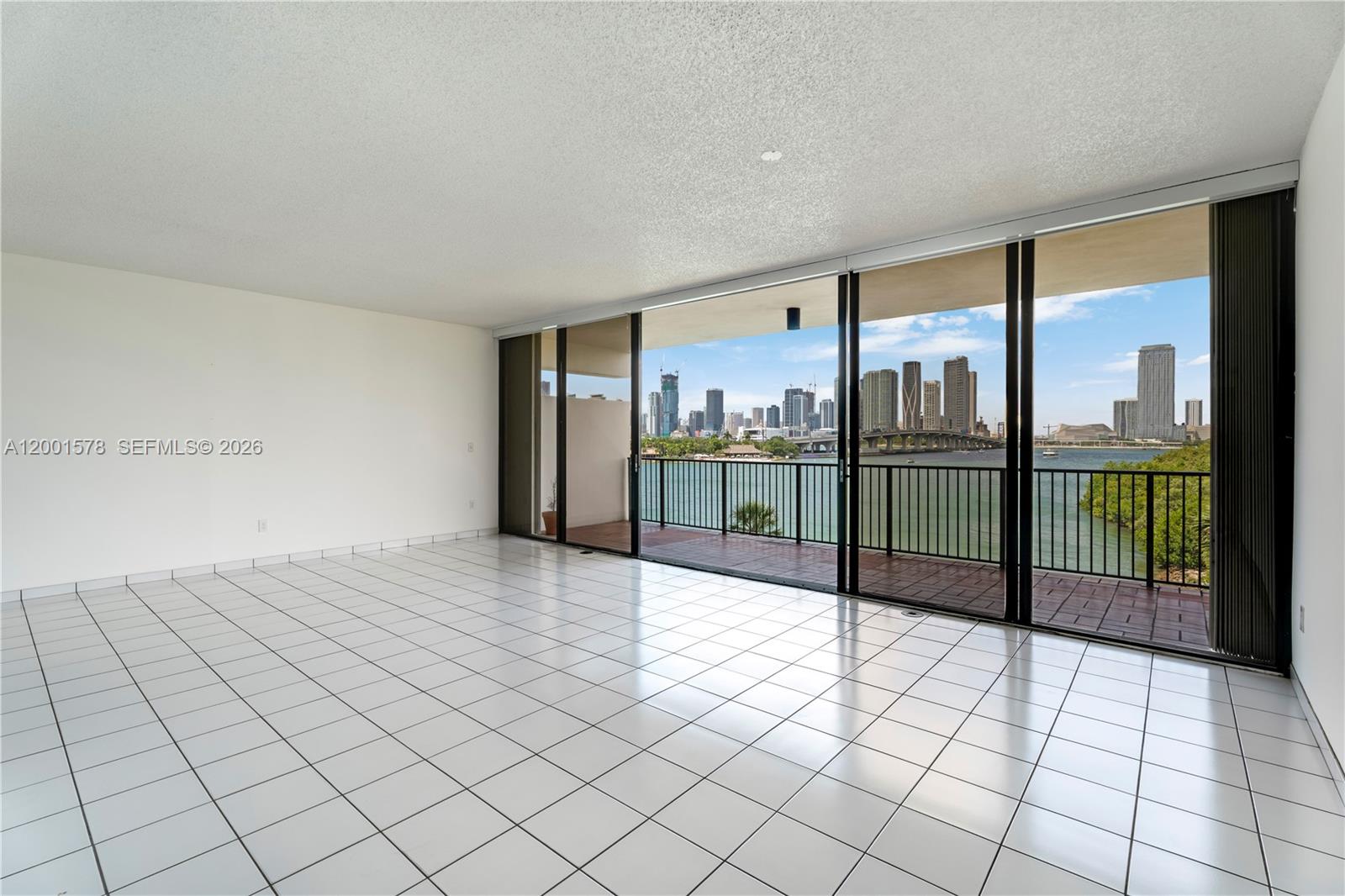 ONE THOUSAND VENETIAN WAY - Residential