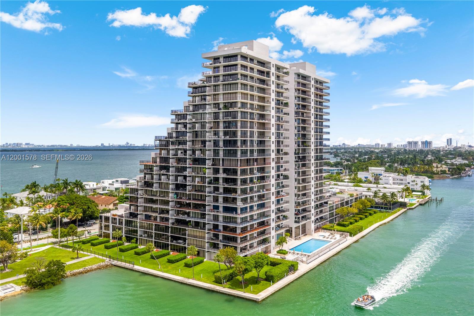 ONE THOUSAND VENETIAN WAY - Residential