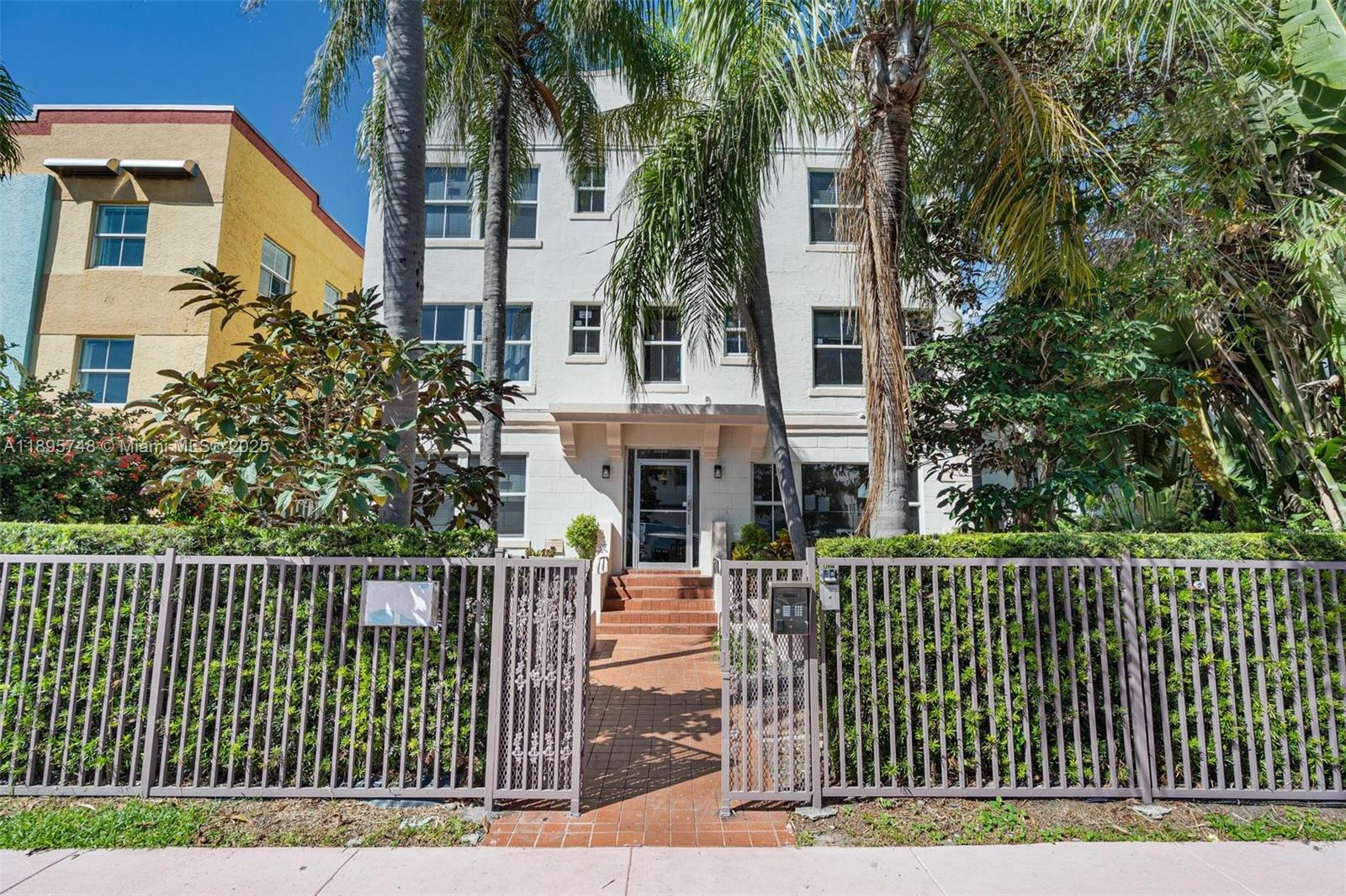 1320 Drexel Ave 200