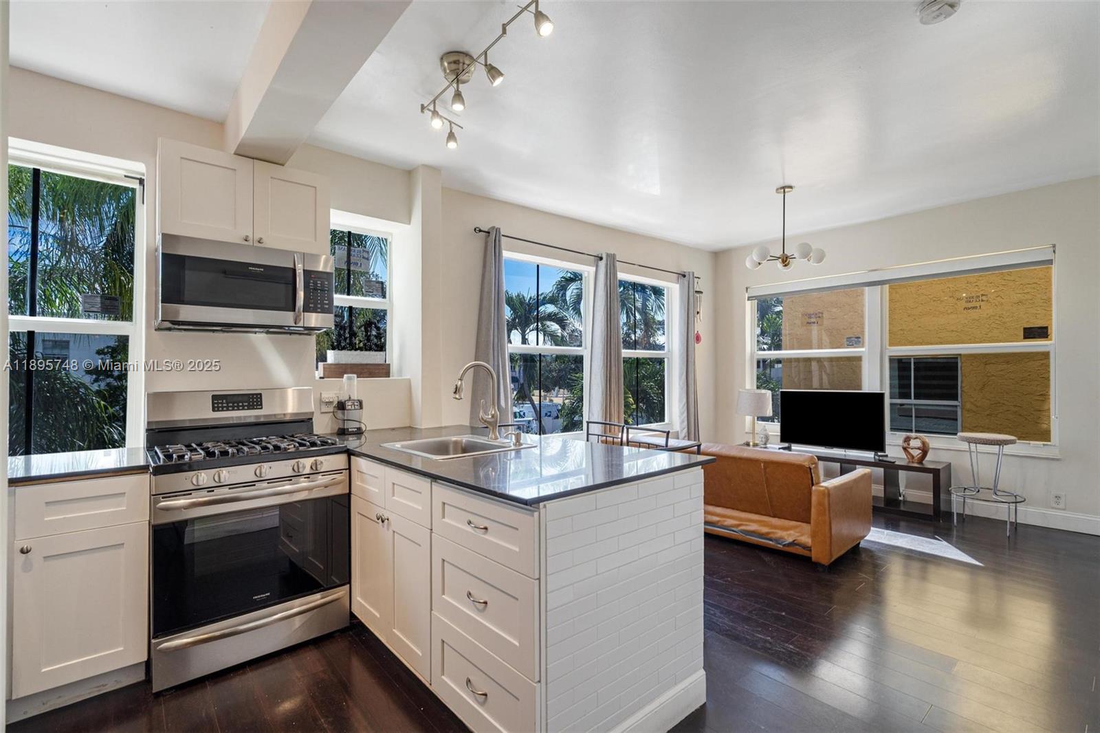 WINDSOR PLAZA CONDO - Residential