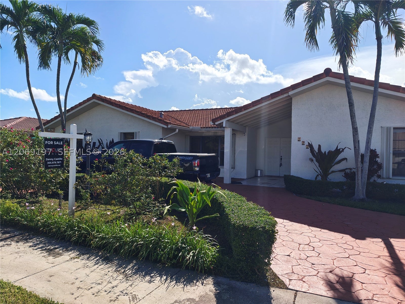1220 SW 104th Ave