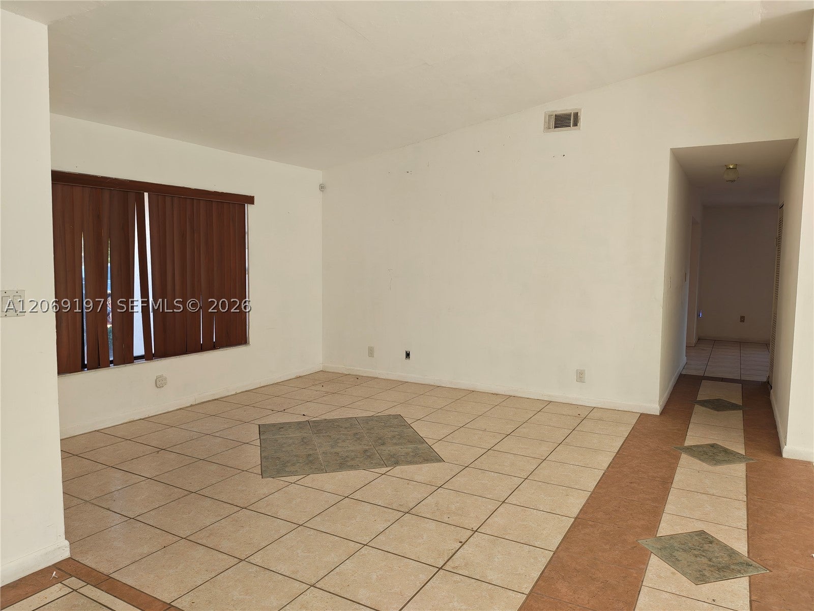 1220 SW 104th Ave