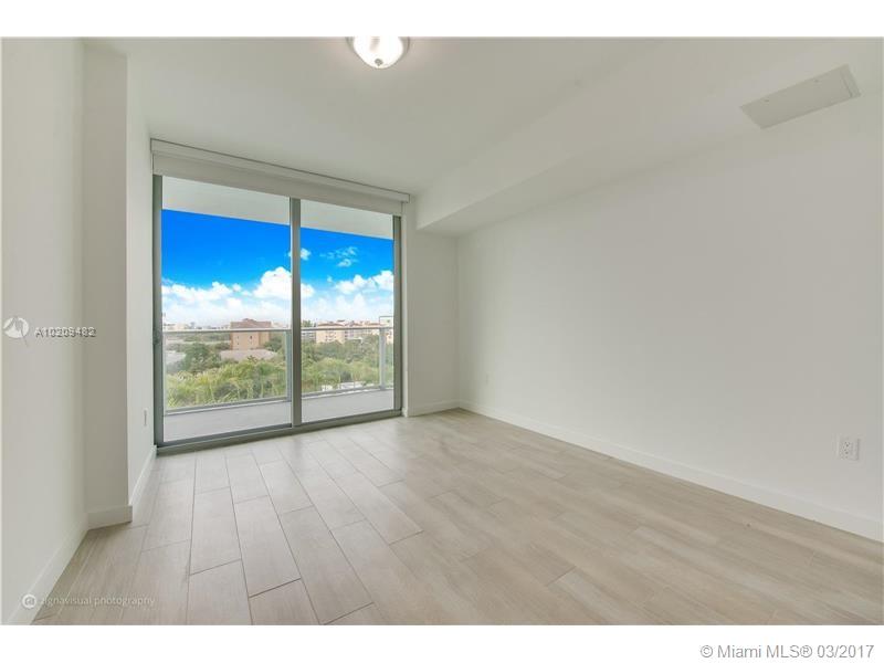 LE PARC AT BRICKELL - Residential Lease