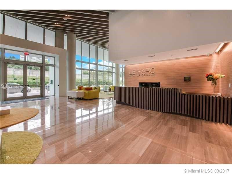 LE PARC AT BRICKELL - Residential Lease