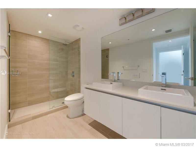 LE PARC AT BRICKELL - Residential Lease