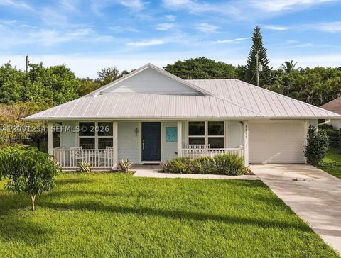 Photo of 9155 SE Athena St, Hobe Sound, FL 33455 (MLS # A12091254)