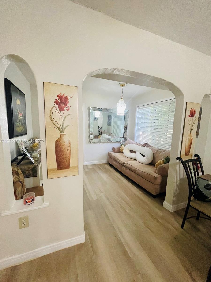 HOLLEMAN MANOR - Residential