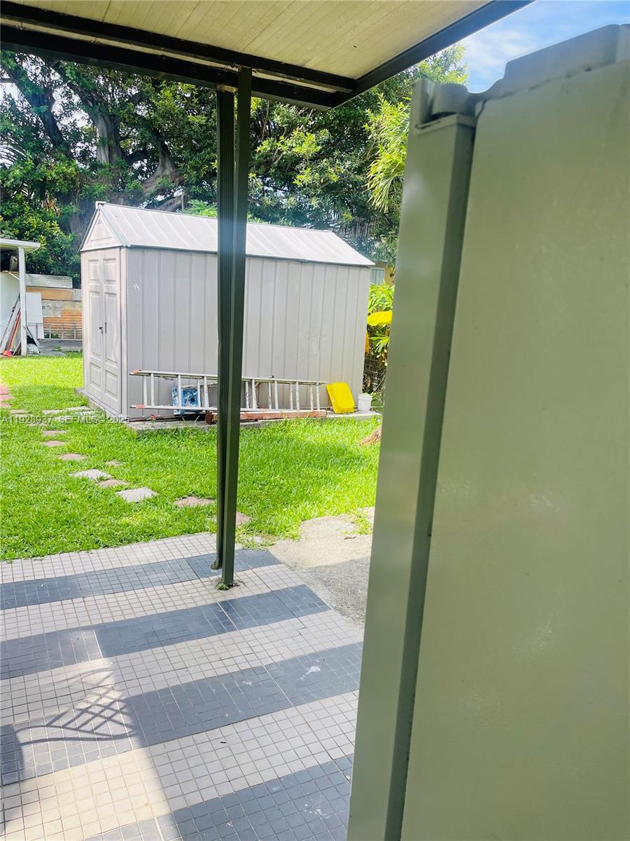 HOLLEMAN MANOR - Residential