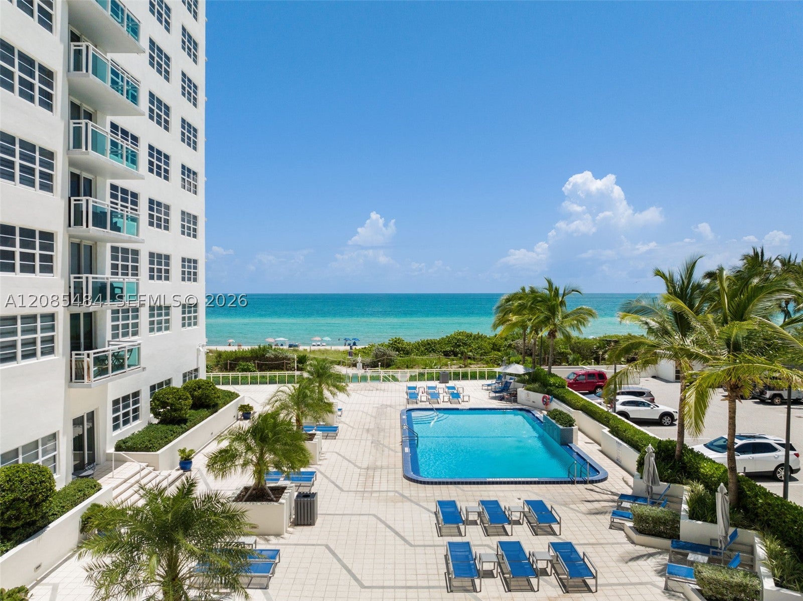 6917 Collins Ave 1520