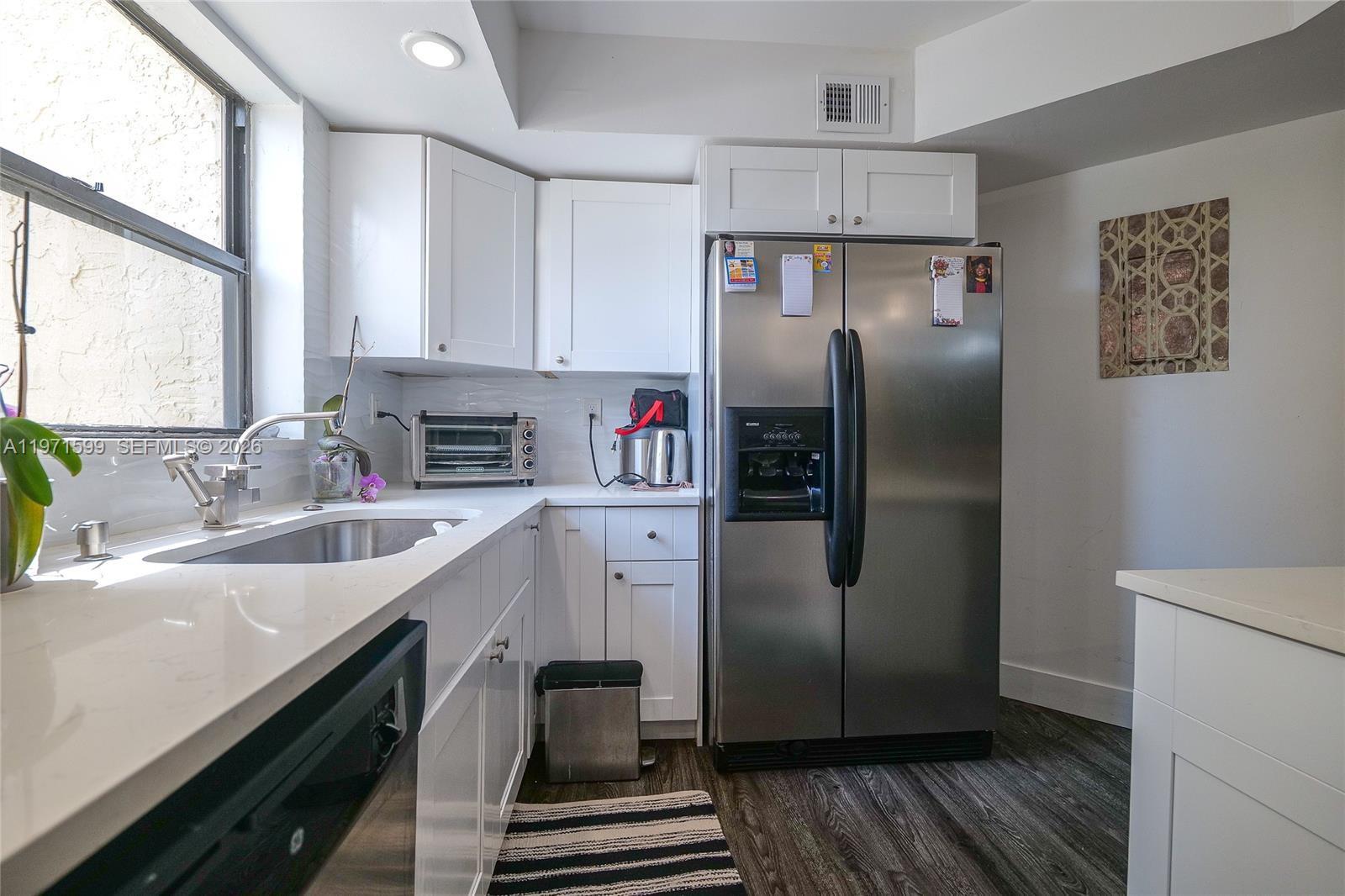 ENVIRON TOWERS I CONDO - Residential