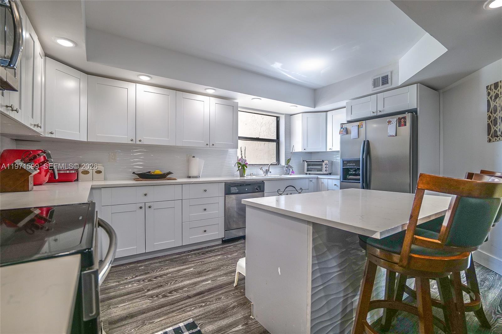 ENVIRON TOWERS I CONDO - Residential