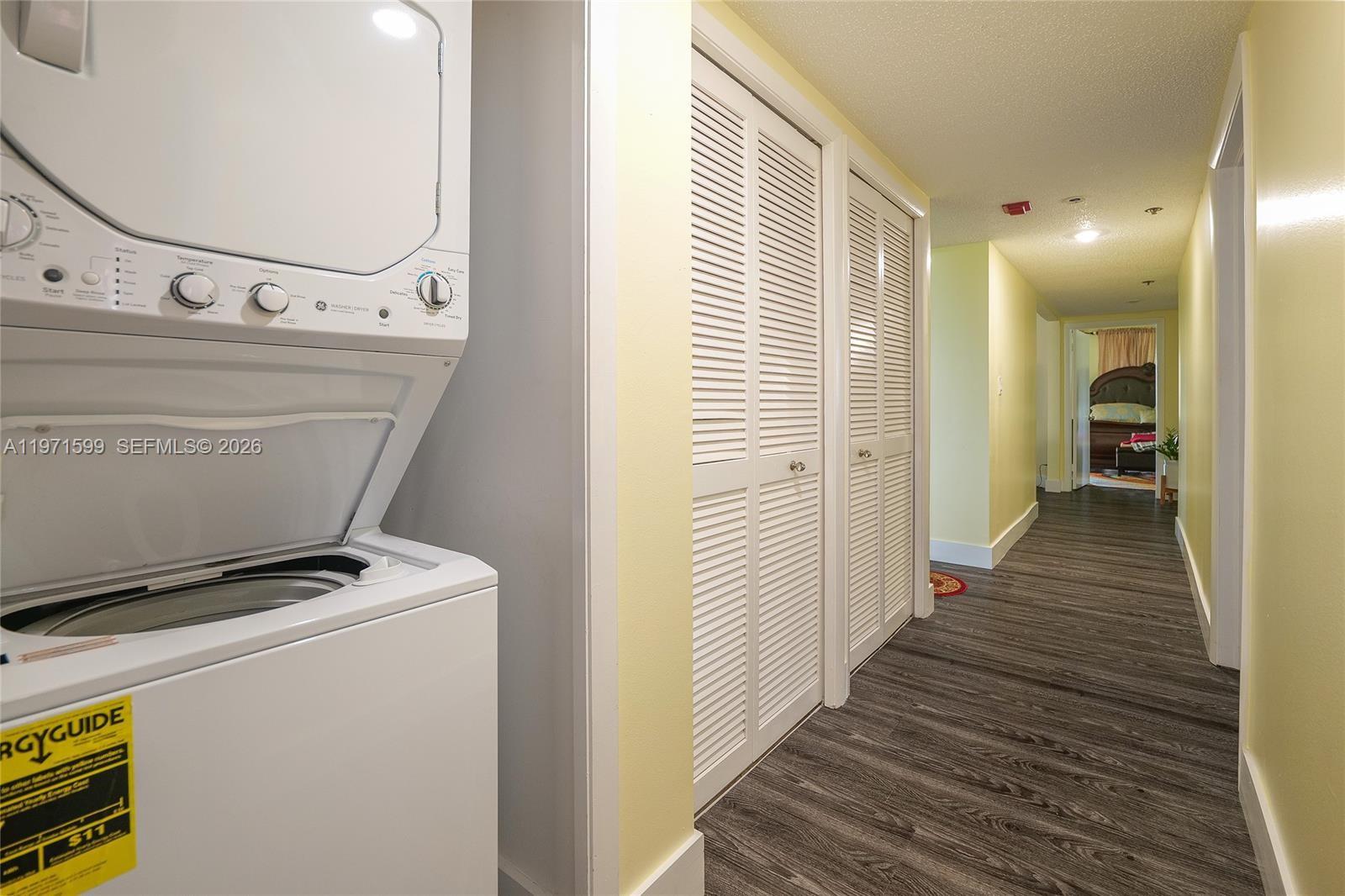 ENVIRON TOWERS I CONDO - Residential