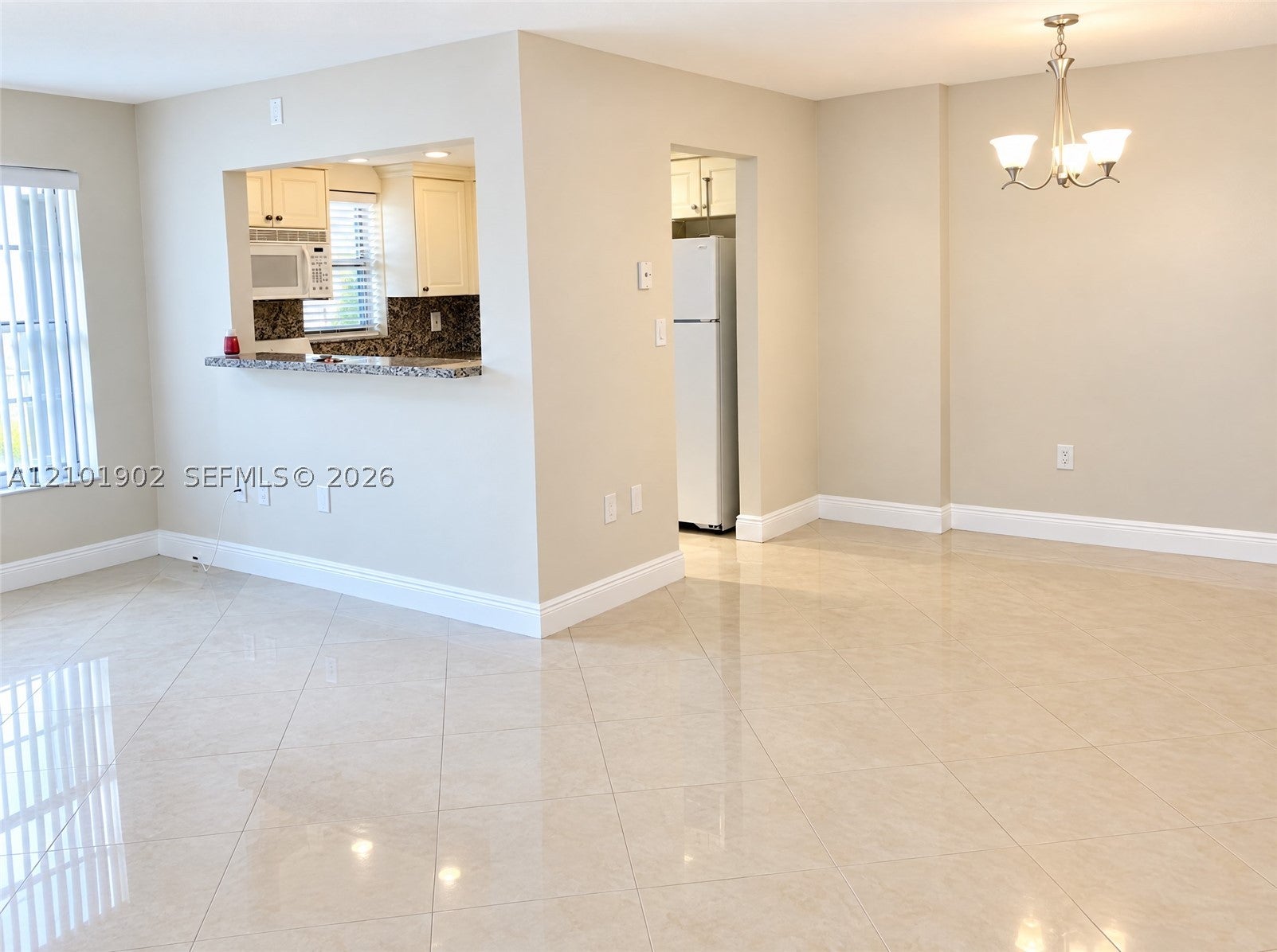240 Collins Ave 3E