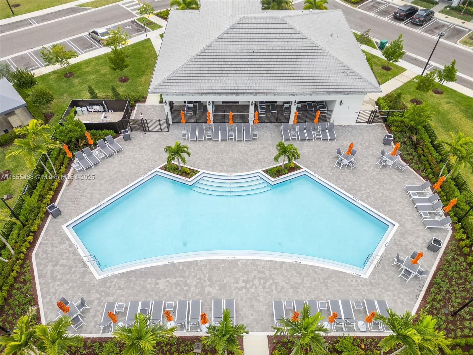 PINE ISLE - Residential