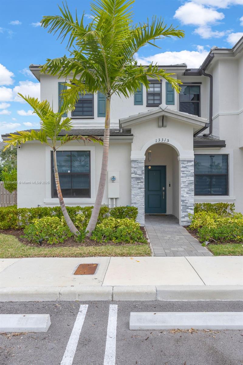 PINE ISLE - Residential