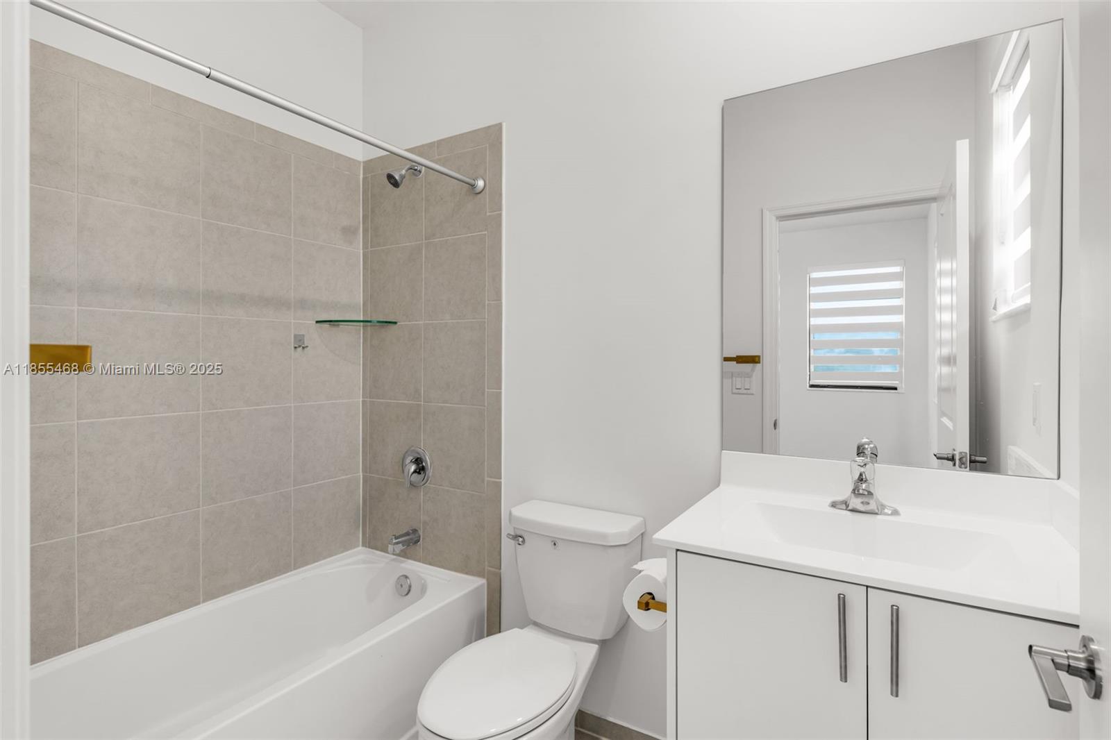 PINE ISLE - Residential