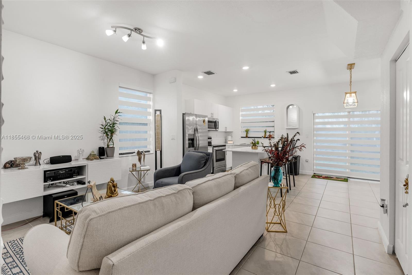 PINE ISLE - Residential