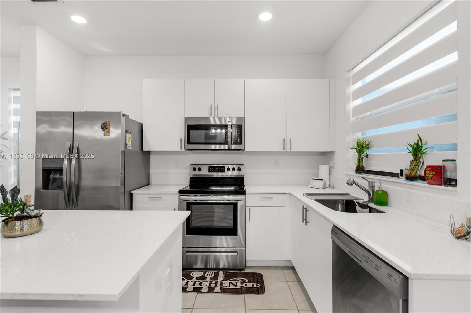 PINE ISLE - Residential