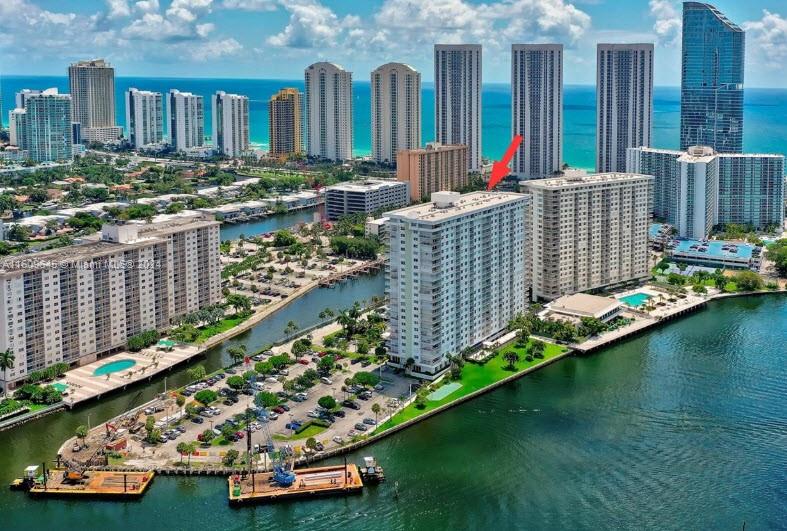 Rental Property at 500 Bayview Dr 1123, Sunny Isles Beach, Miami-Dade County, Florida - Bedrooms: 2 
Bathrooms: 2  - $4,000 MO.