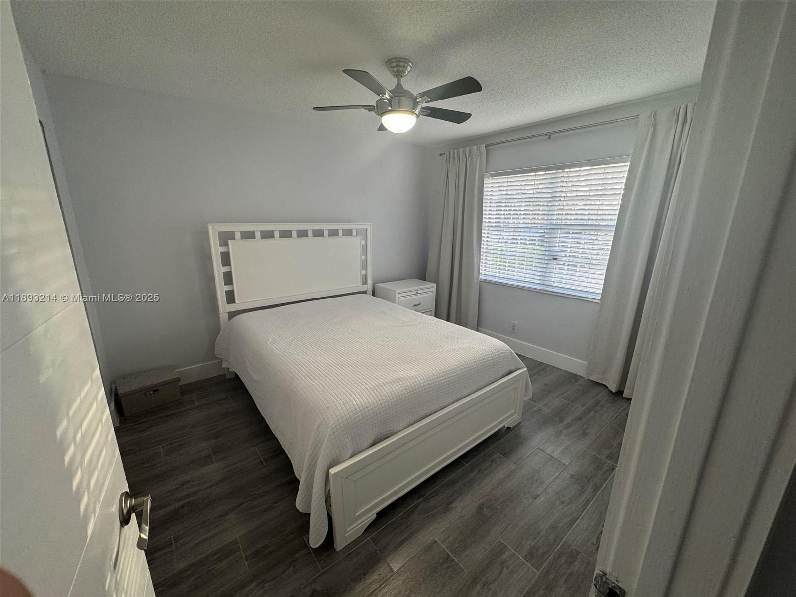 ROYALE GREEN CONDO 7 - Residential