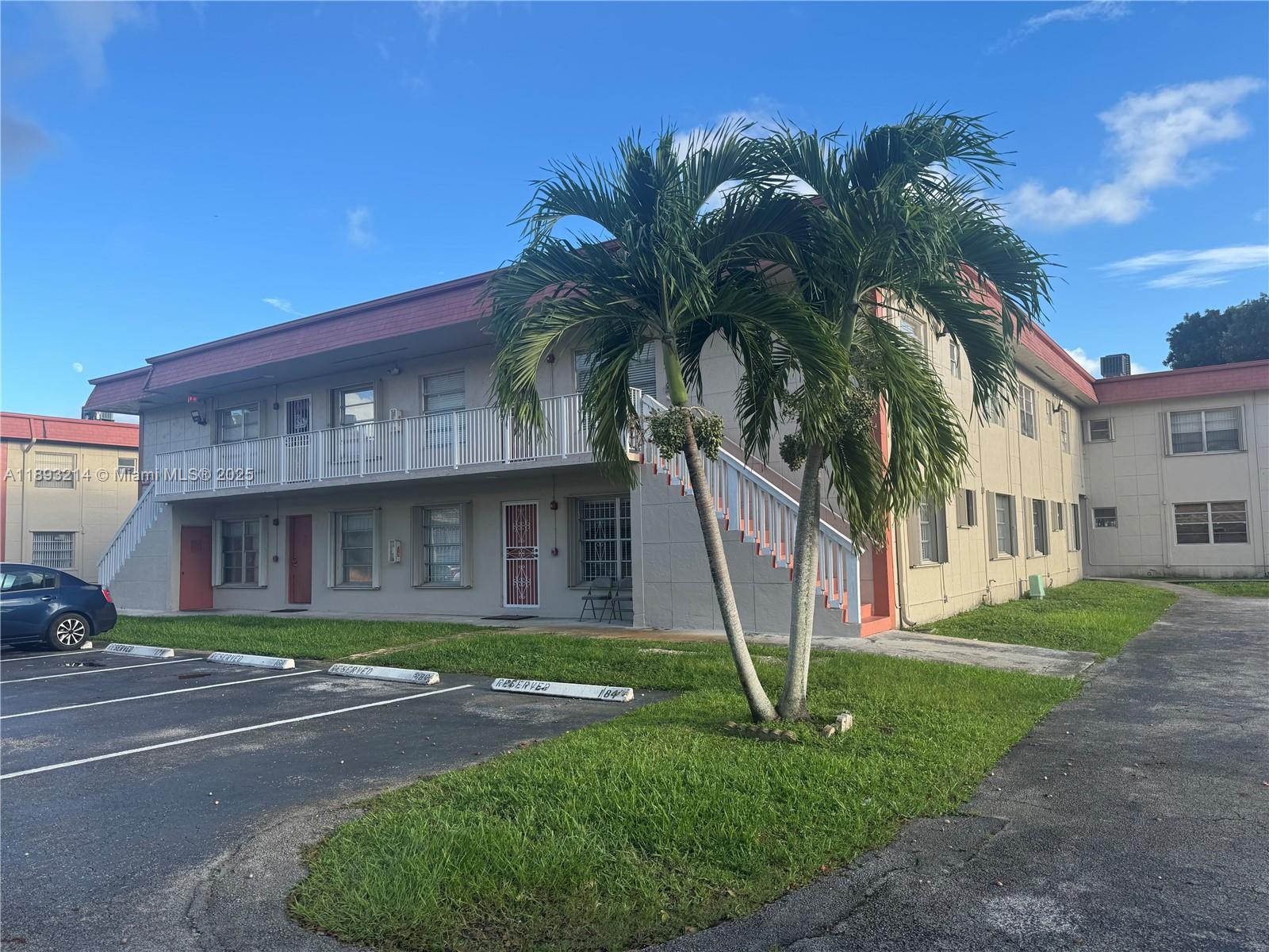 ROYALE GREEN CONDO 7 - Residential