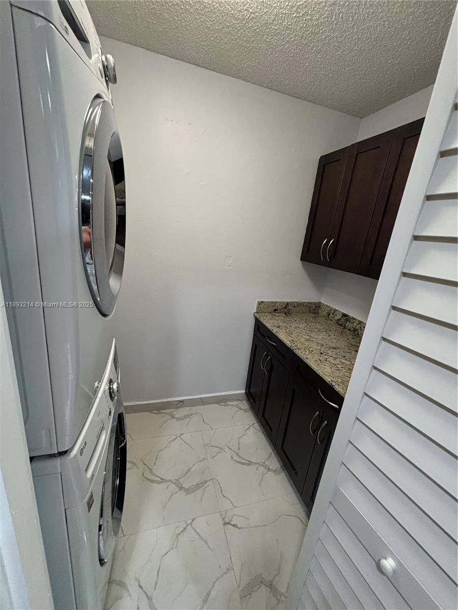 ROYALE GREEN CONDO 7 - Residential