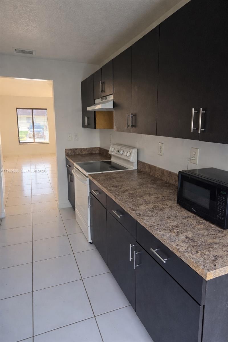 WATERSIDE TOWNHOMES SEC 2 - Residential