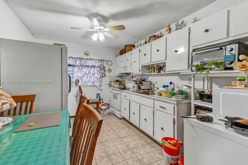 LAWRENCE ESTATE EAST ADDN - Residential Income
