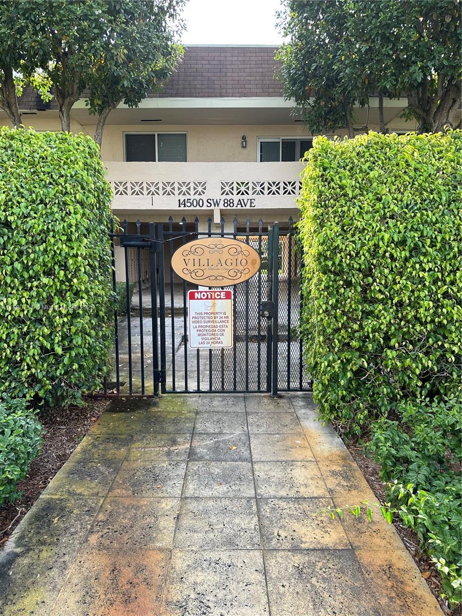 Rental Property at 14500 Sw 88 Ave 152, Palmetto Bay, Miami-Dade County, Florida - Bedrooms: 1 
Bathrooms: 1  - $1,900 MO.
