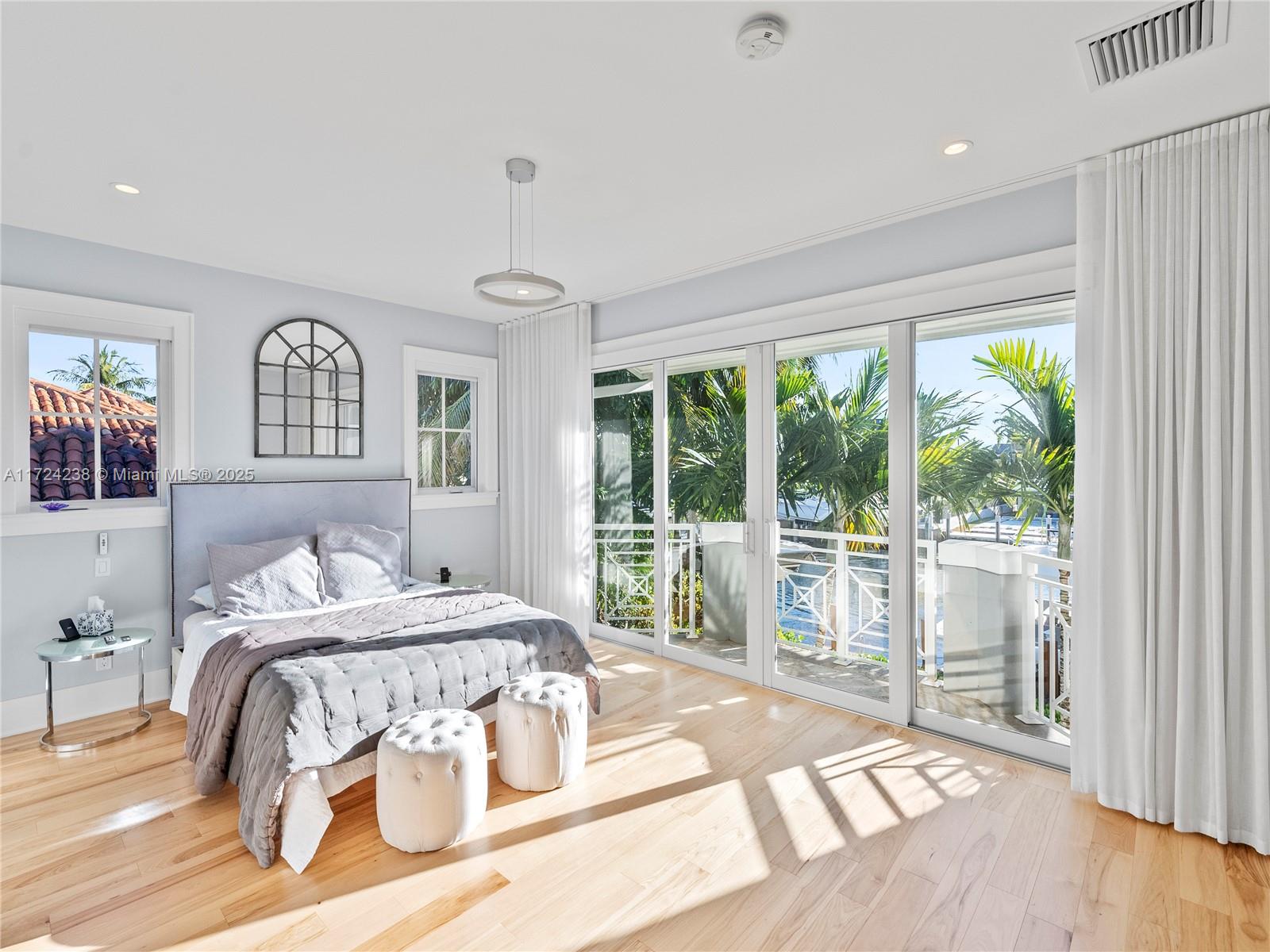 RIO VISTA ISLES - Residential