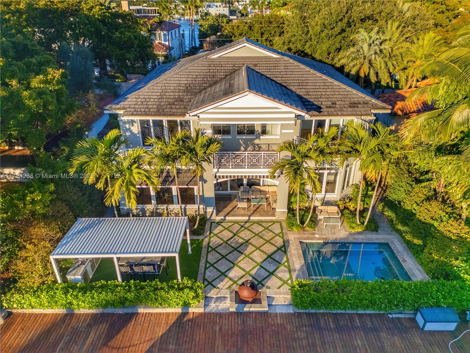 RIO VISTA ISLES - Residential