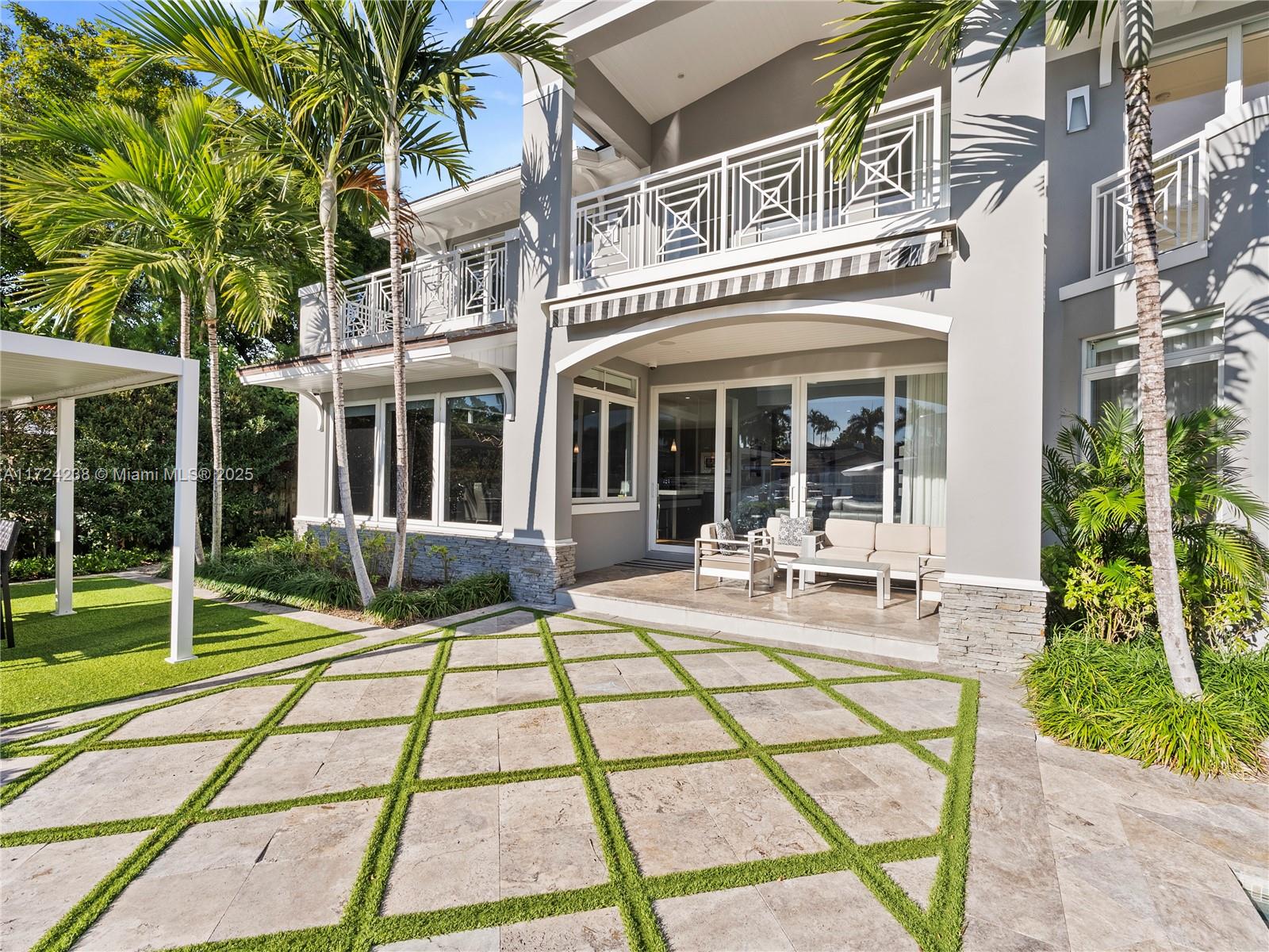 RIO VISTA ISLES - Residential