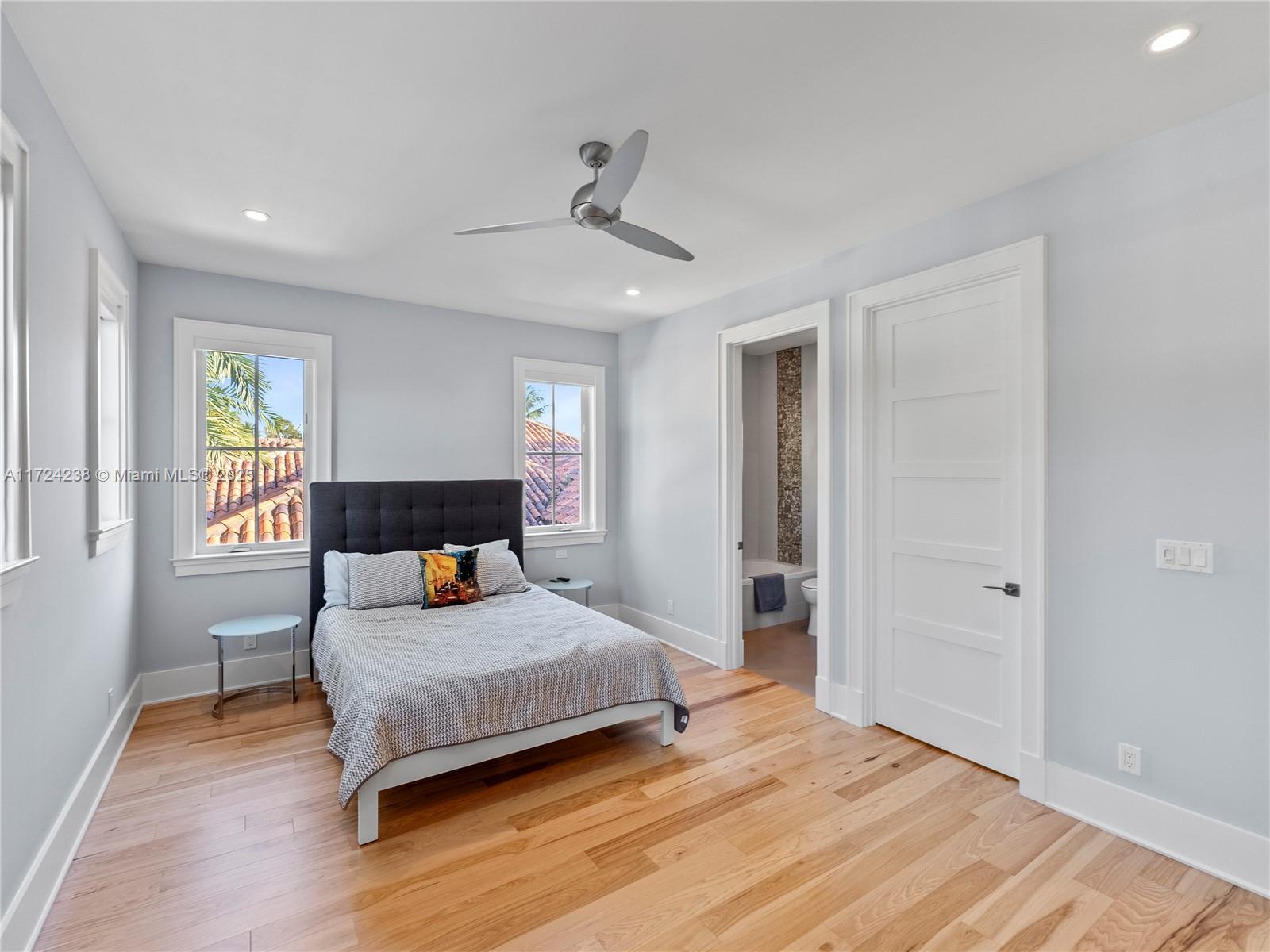 RIO VISTA ISLES - Residential