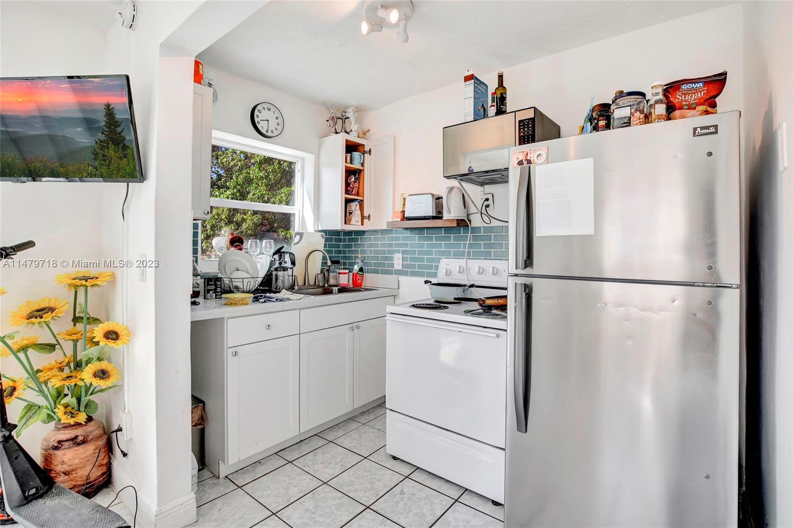 View photos, virtual tours, details... 5960 NE 5th Ct 9