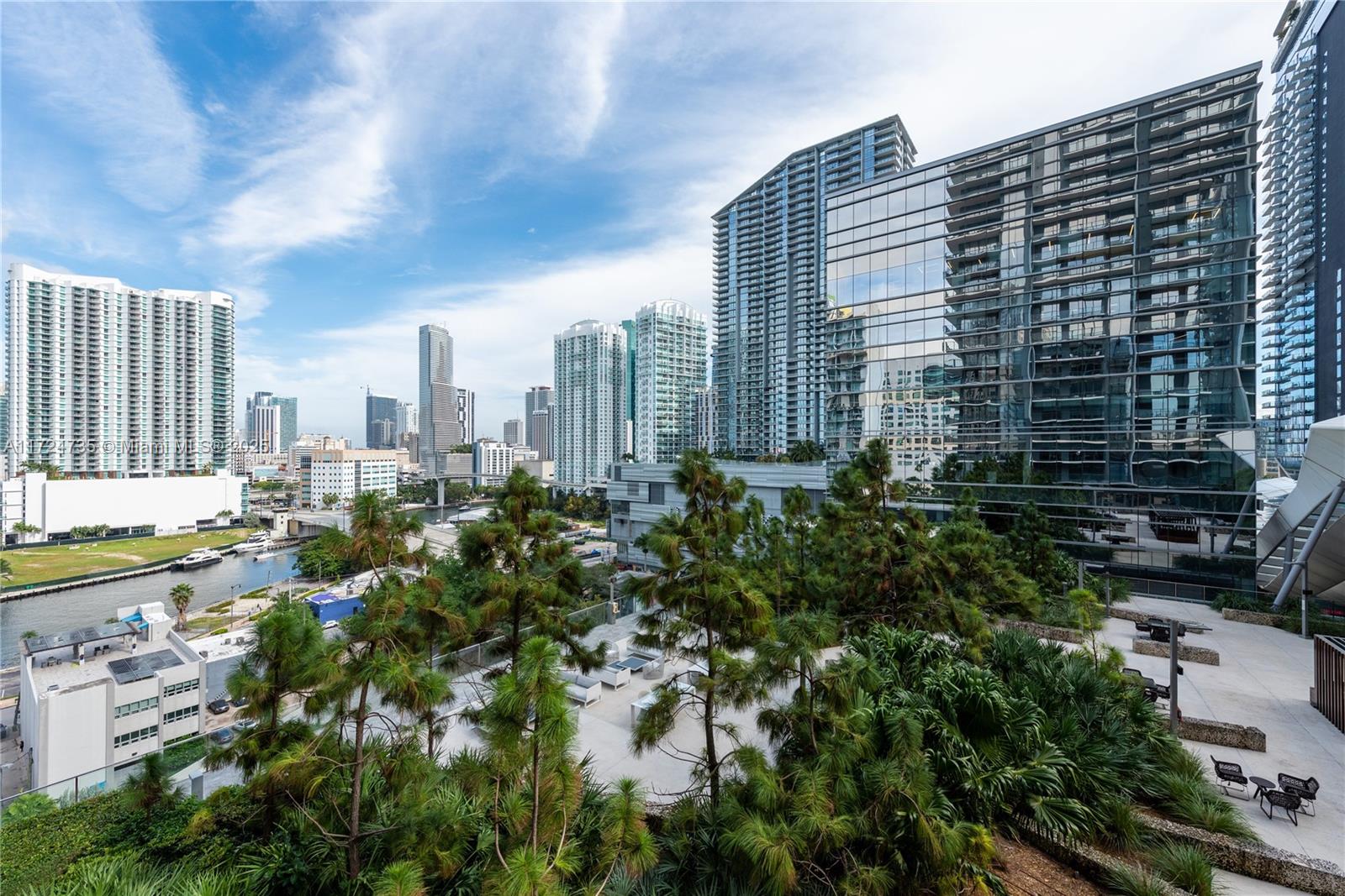 RISE CONDO - Residential