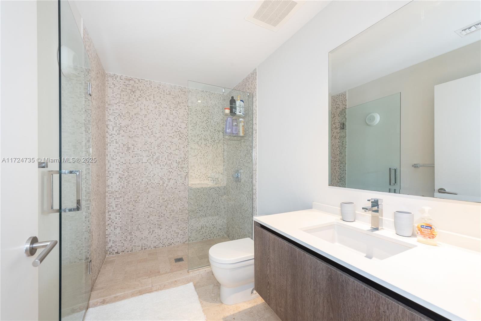 RISE CONDO - Residential
