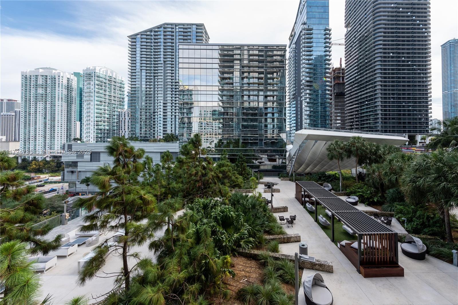 RISE CONDO - Residential