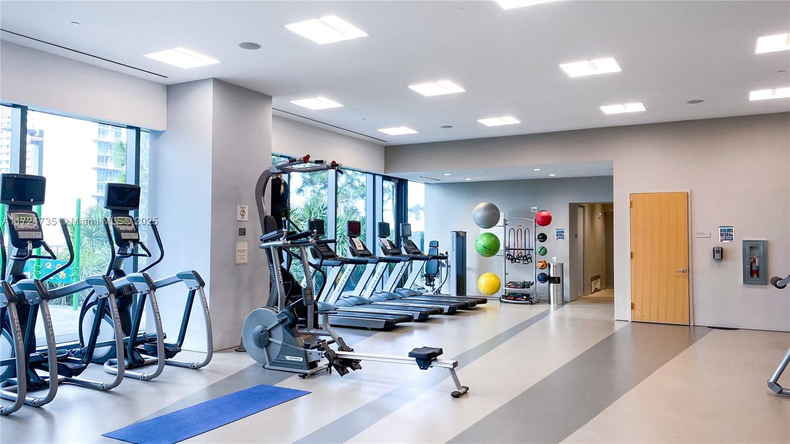 RISE CONDO - Residential