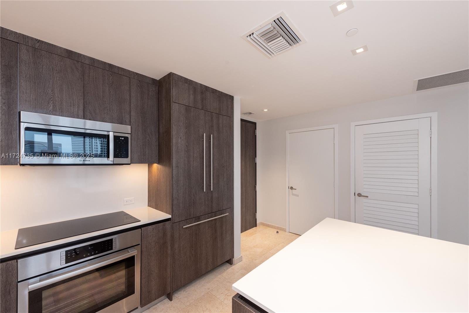 RISE CONDO - Residential