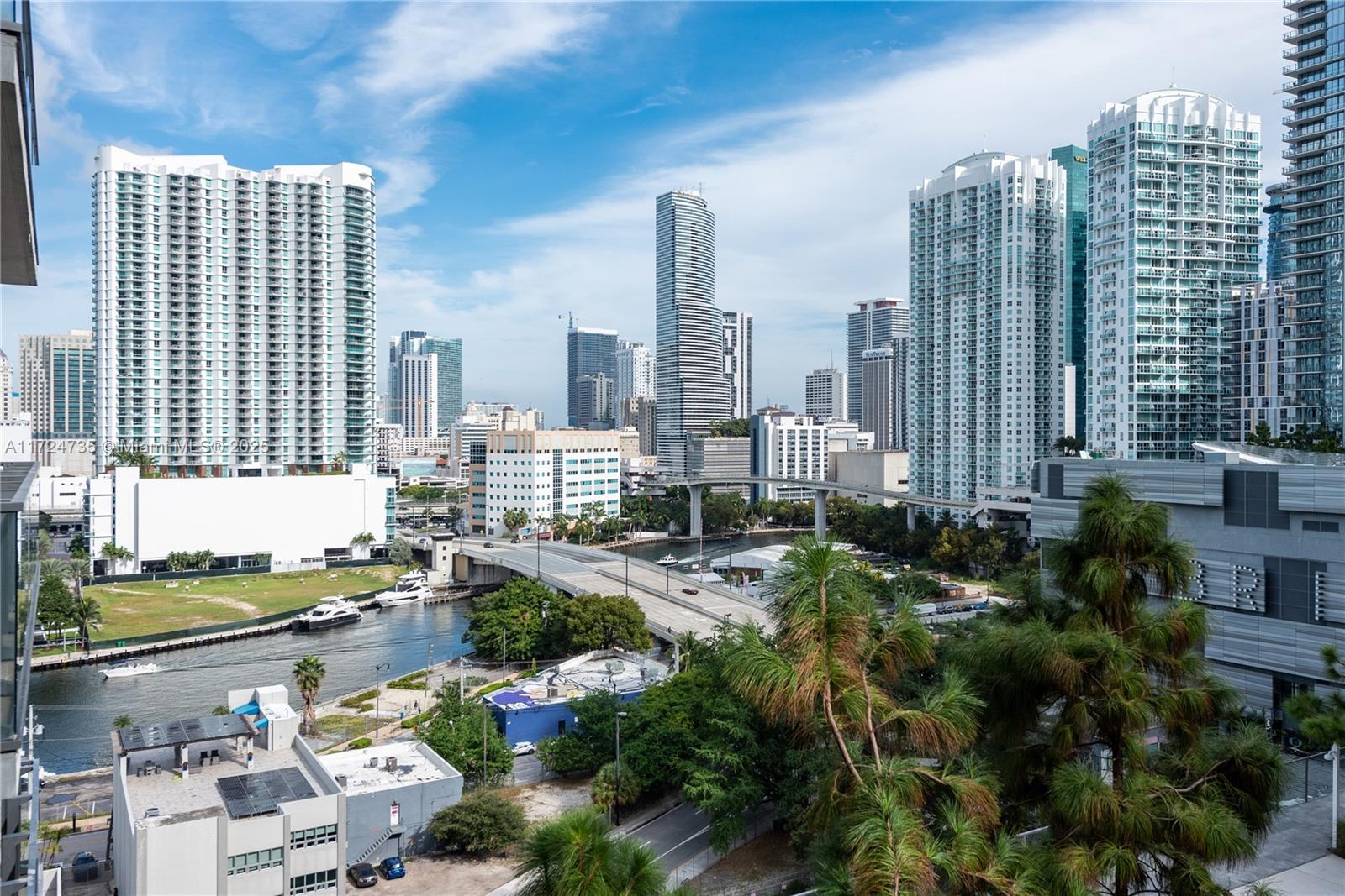 RISE CONDO - Residential