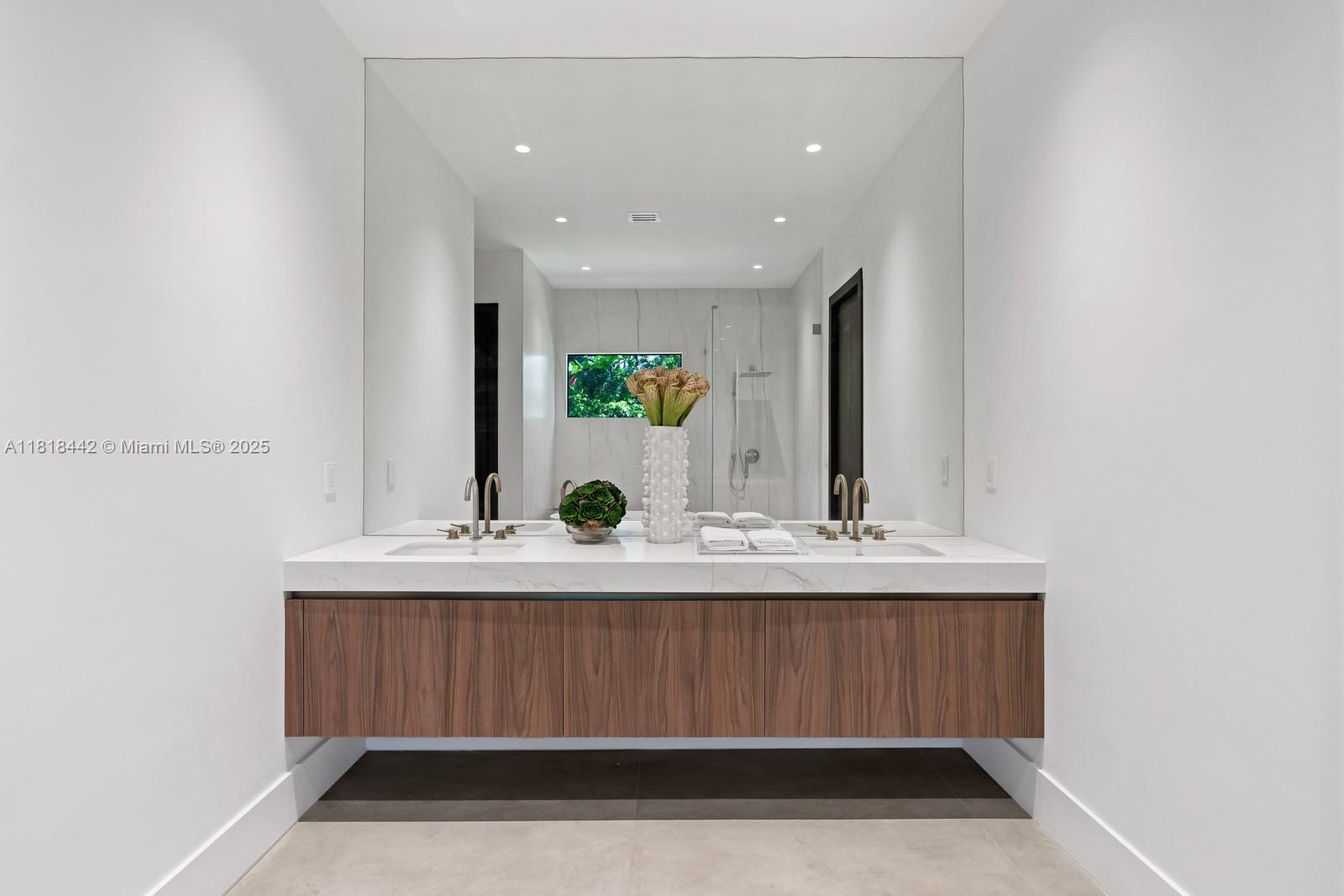 GRIFFFING BISC PK EST AMD - Residential Lease