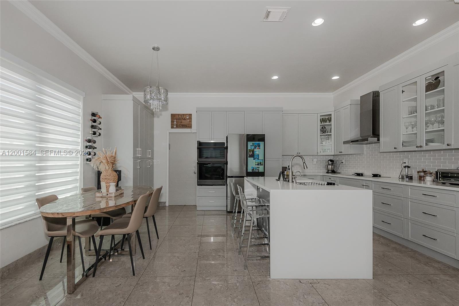 MAPLE RIDGE - Residential