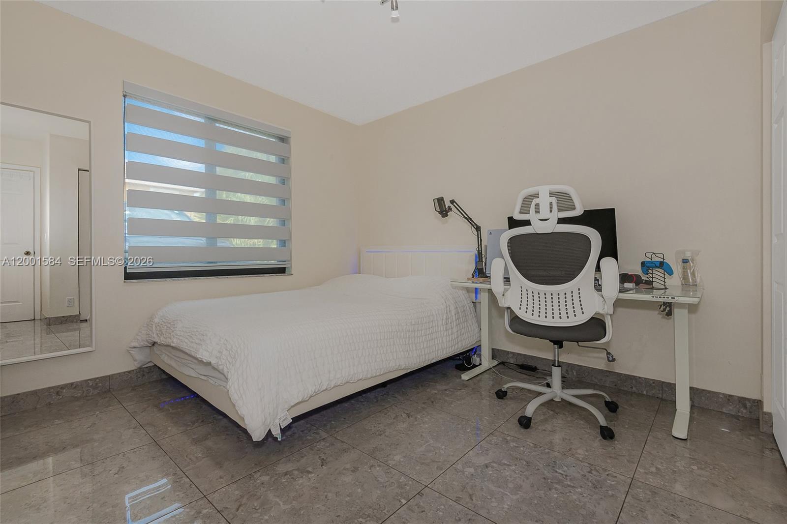 MAPLE RIDGE - Residential