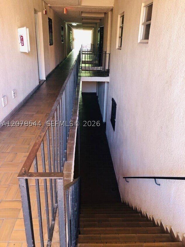 1305 W 46th St 108