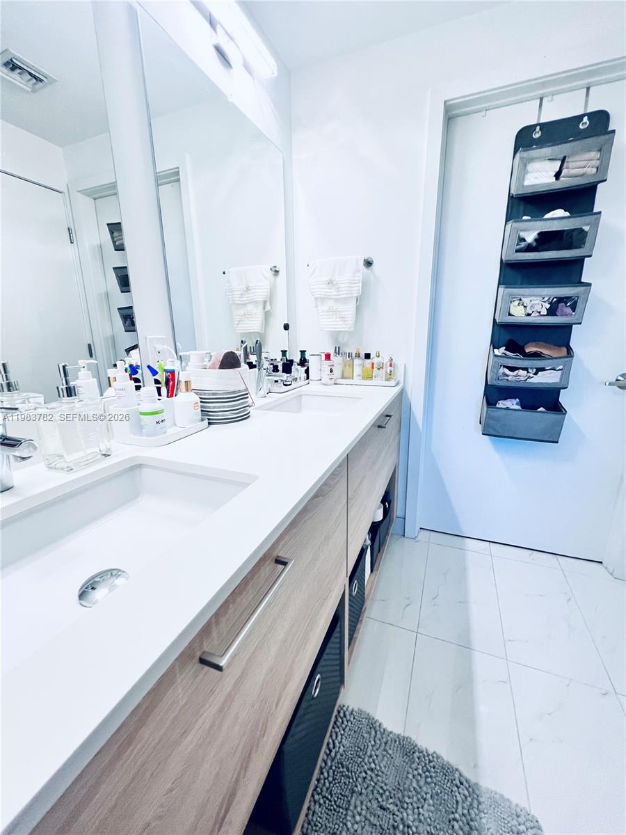 THE HARBOUR North - Residential