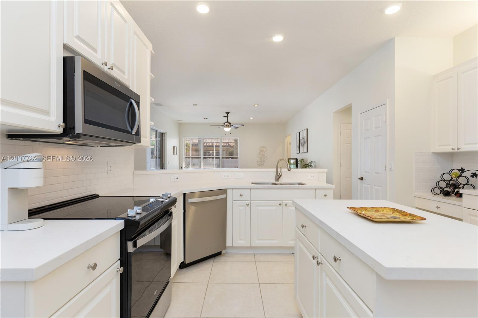 PASADENA AT PEMBROKE SHOR - Residential