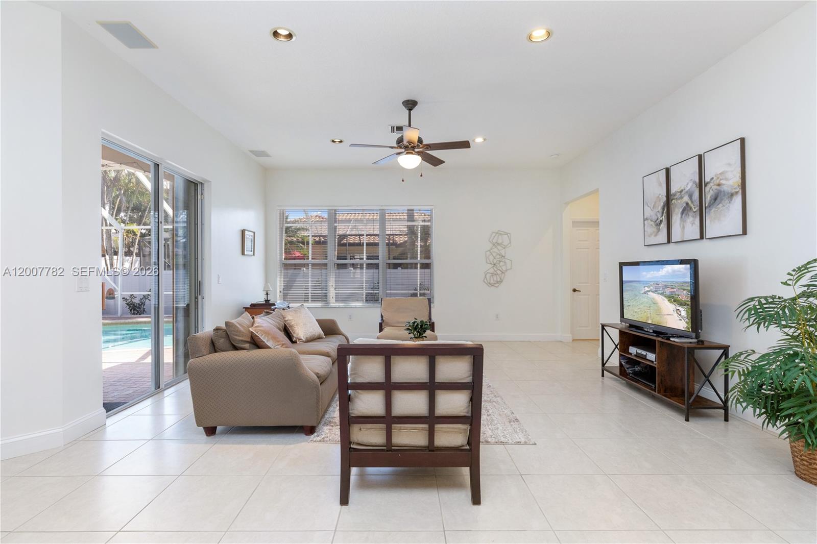 PASADENA AT PEMBROKE SHOR - Residential