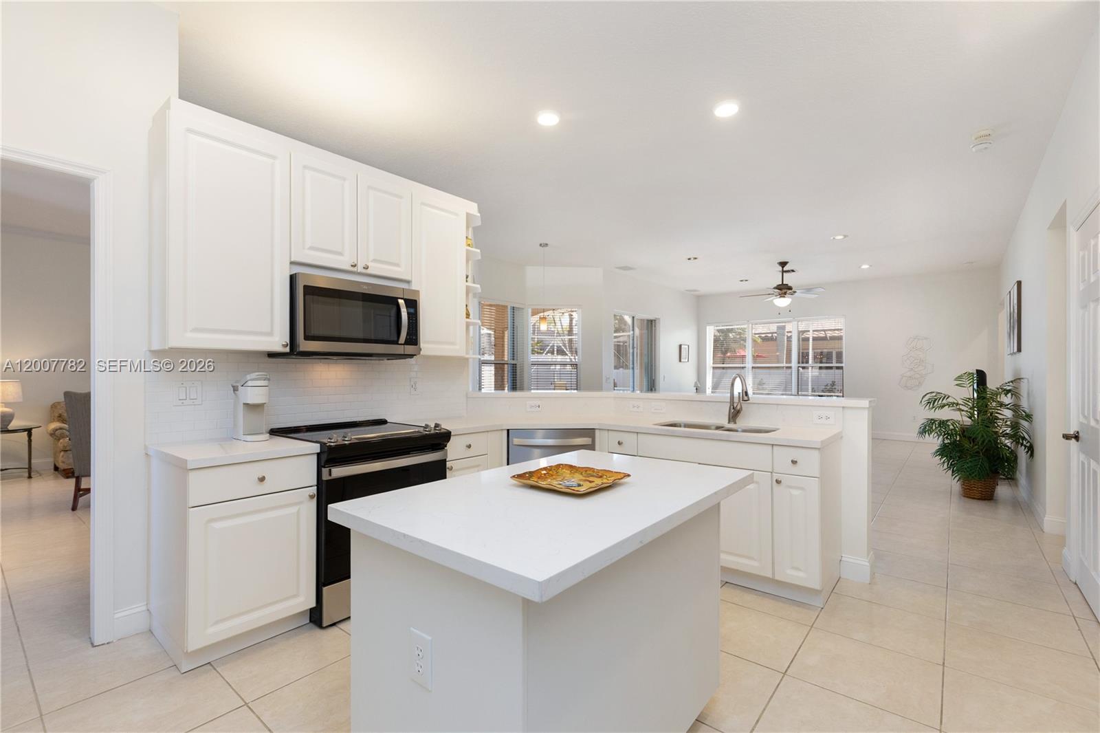 PASADENA AT PEMBROKE SHOR - Residential