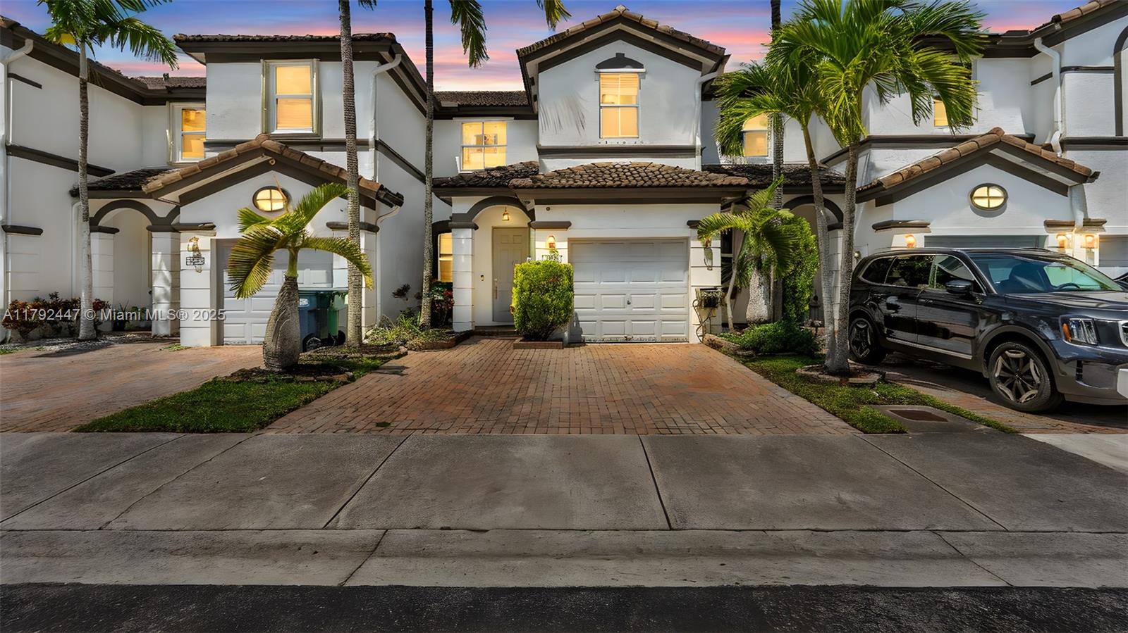 7634 NW 114th Path
