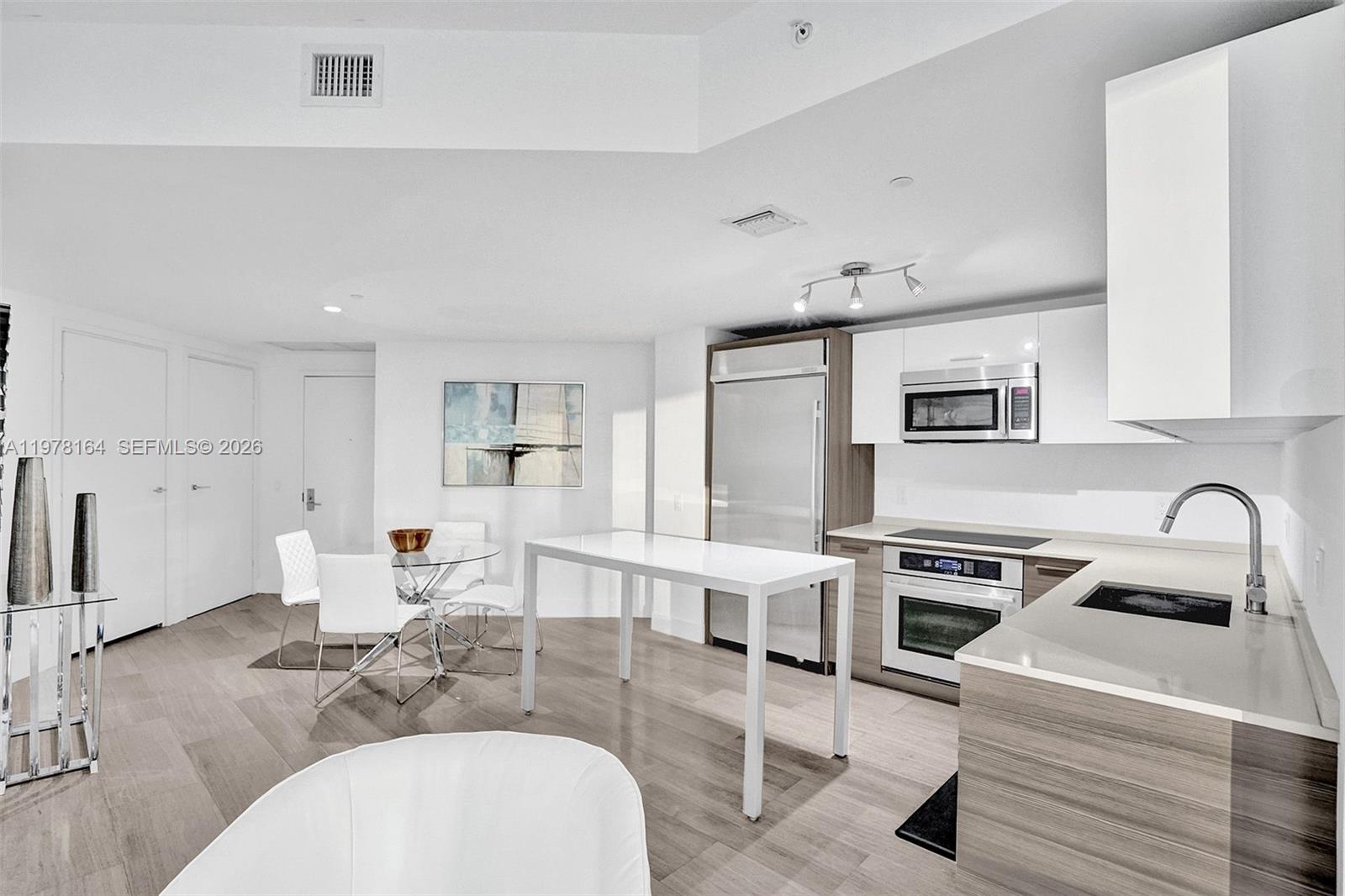 BRICKELLHOUSE CONDO - Residential Lease
